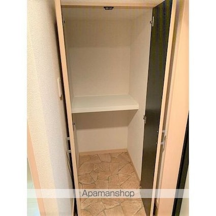 サミット栗田中央[1LDK/40.5m2]の収納