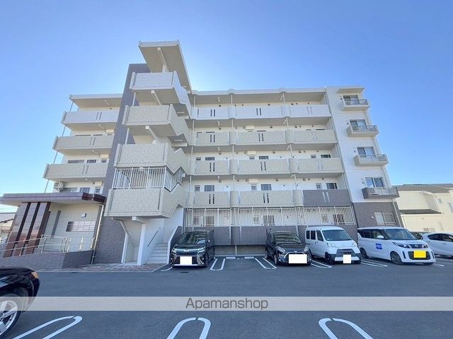 ヒカオオリエントマンション北館の外観写真
