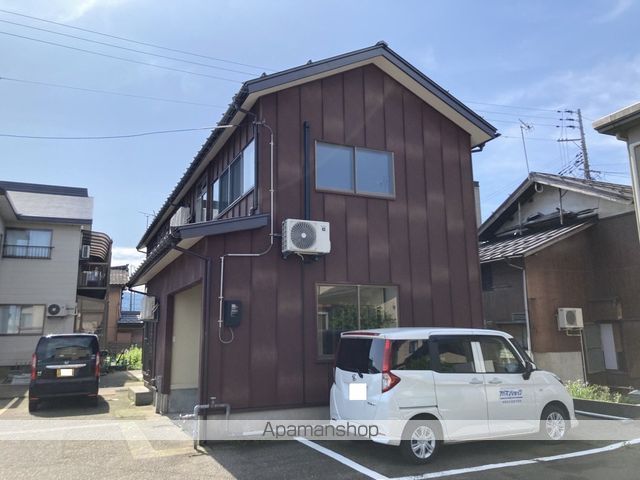宮栄2丁目貸家の外観写真