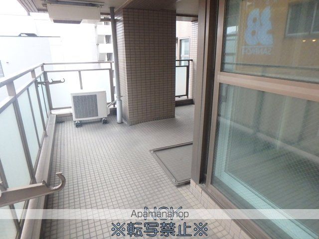 エルミタージュユリの内装写真