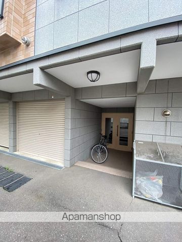 クラージュ16の玄関写真
