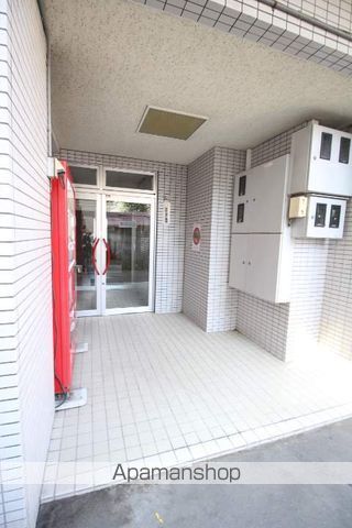 KWビル壱番館の玄関写真
