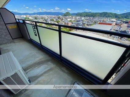 ロイヤル・シャトー一番館[3LDK/80.1m2]のバルコニー