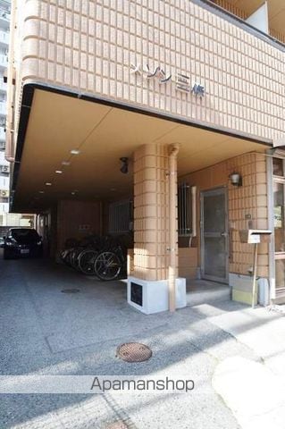 メゾン三篠の玄関写真