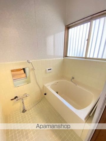 河辺小山貸家の内装写真