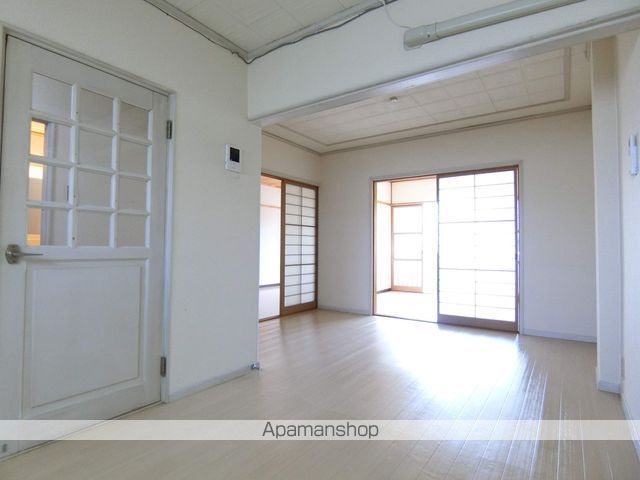マンション川西の内装写真