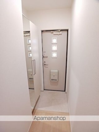 フォレストパーク・九番館[1LDK/42.06m2]の玄関