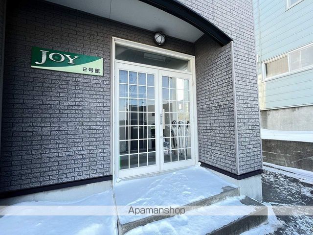 JOY2号館の玄関写真