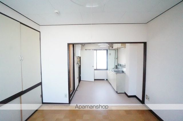 ベイ桂岡IIの内装写真