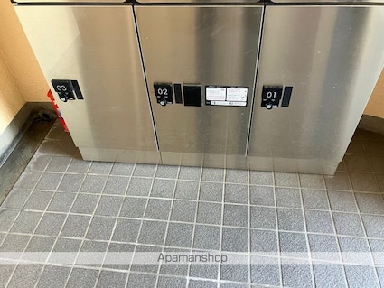 アプリコット二の宮[3LDK/63.75m2]のエントランス