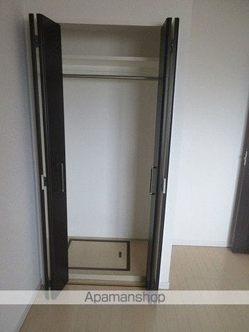 ライオンズマンションセントワーフ横濱の内装写真