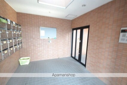 ルナパレスⅢ[2LDK/61m2]の共用部1