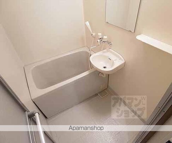 平行マンションの内装写真