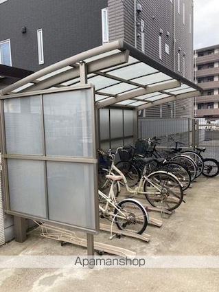 ＲｅｇａｒｏⅢ[1LDK/40.99m2]の駐車場