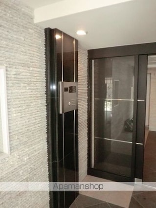 フェニックス西新宿参番館[1K/21.3m2]のエントランス