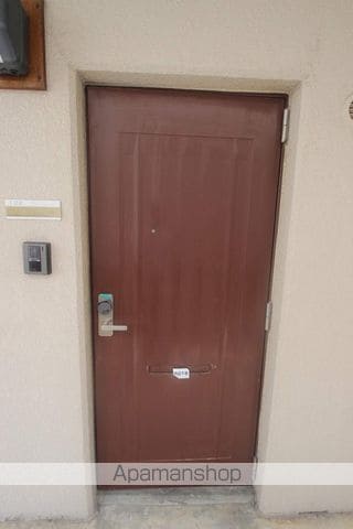 パレス神明町の玄関写真