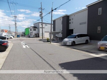 サンクラート[1LDK/42.24m2]の周辺2