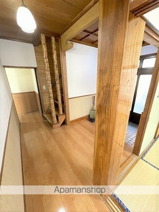 松川戸建[7SLDK/202.44m2]の内装3