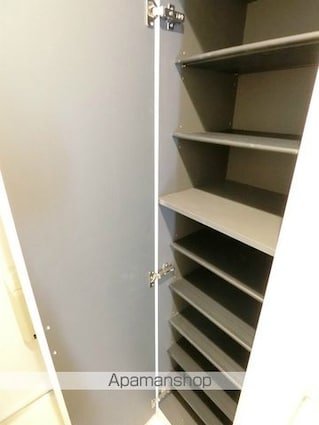 リブリ・ピアッツァ喜多見[1K/22.05m2]の玄関