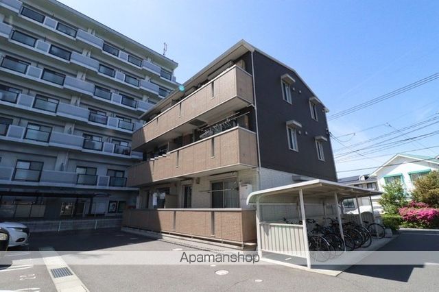 グランシャリオ A棟の外観写真