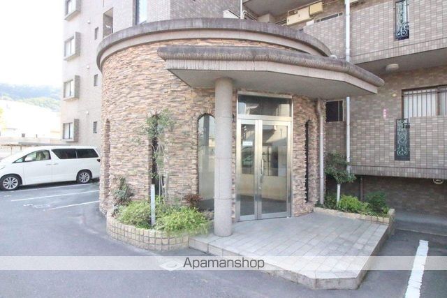 スリーリングの玄関写真