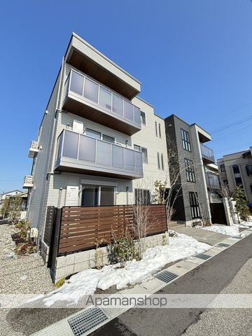 シャーメゾンアグストの外観写真
