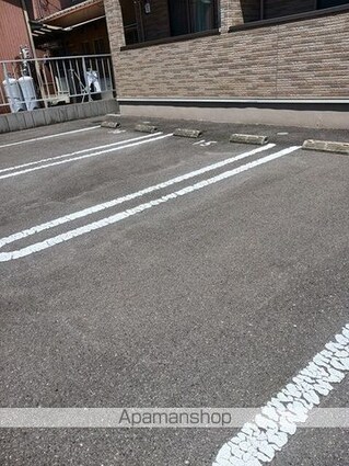 ミルト久米Ａ[1K/32.94m2]の駐車場