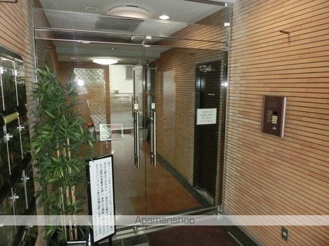 音羽ホームズの玄関写真