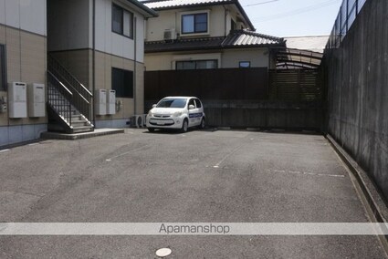 グランドメゾン平原台[2DK/47.48m2]の駐車場2