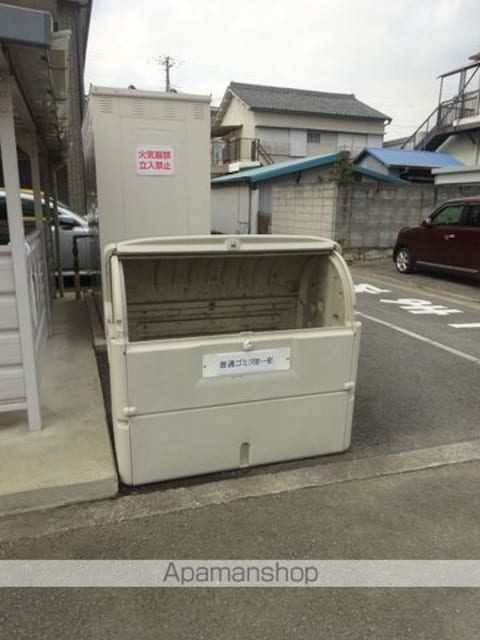 和歌山県和歌山市鷹匠町４丁目[1K/27m2]の共用部1