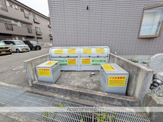 ロイヤルウイング A棟の内装写真