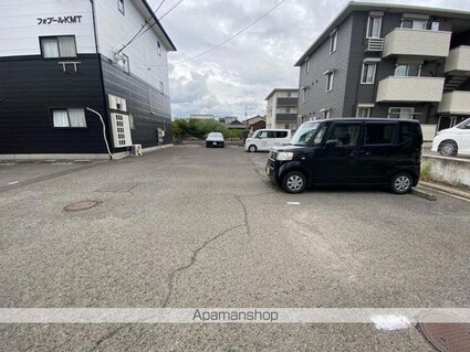 フォブールＫＭＴⅡ[2LDK/54.65m2]の駐車場