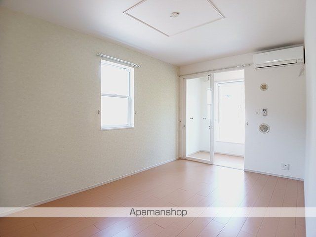 Qウエスト三輪の内装写真