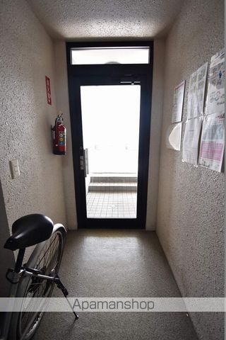 サウザンドファイン八軒の玄関写真