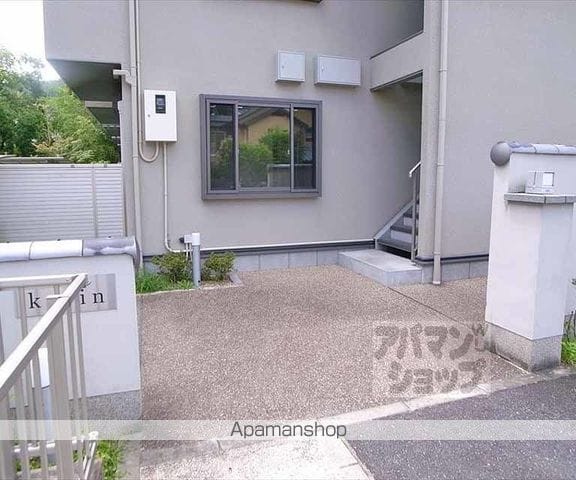 岩倉中在地町マンションの玄関写真