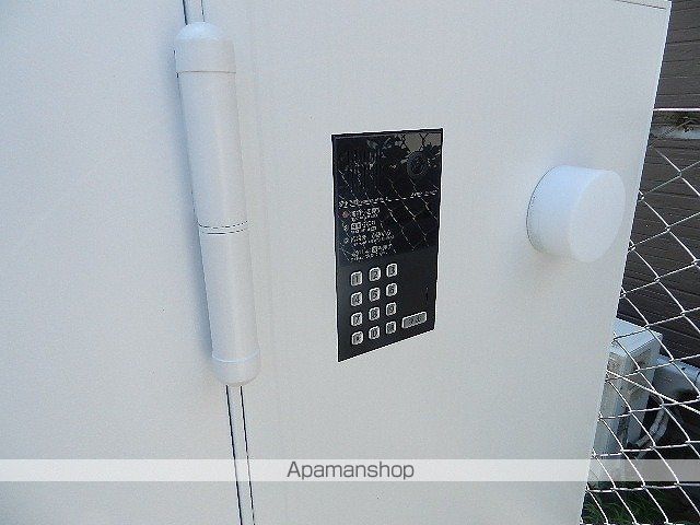 ニシオギソウの内装写真