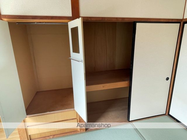 ミーテルーチェ坪井IIの内装写真
