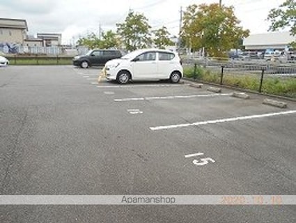 レオネクストアークセルシオ[1K/23.61m2]の駐車場