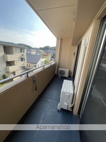 Feliciaの内装写真