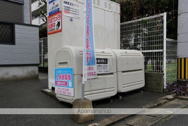 リバティー・JKの玄関写真