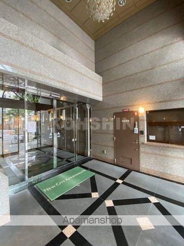 ニューシティーアパートメンツ上町台の玄関写真