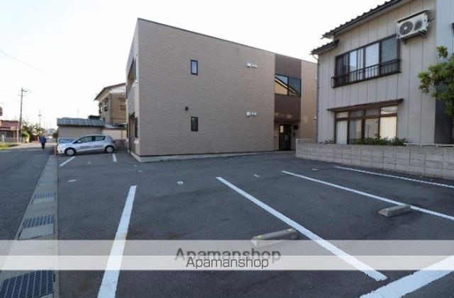 パークプレイス中川原の外観写真