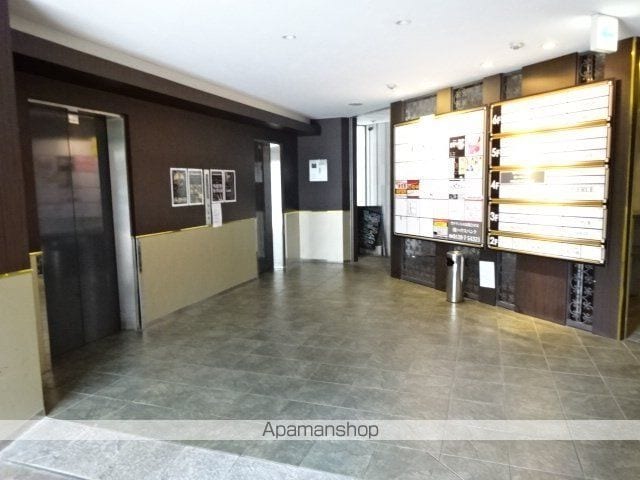 レオンズビルの玄関写真