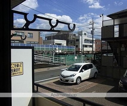 東京都練馬区中村３丁目[1K/22.52m2]の駐車場2