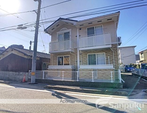 ネオカーサ山越の外観写真