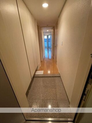 東京都中野区東中野５丁目[1LDK/47.06m2]の玄関