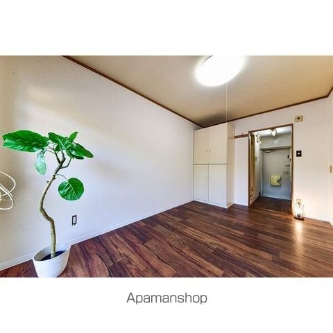 グリーンコートの内装写真