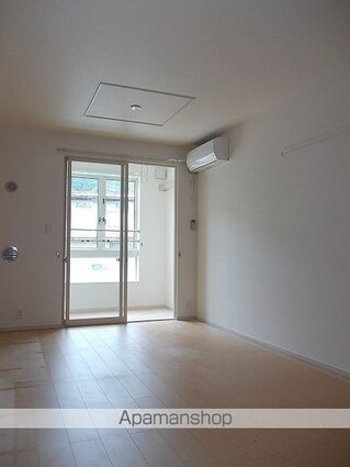 シャイン[2LDK/56.98m2]のリビング・居間1