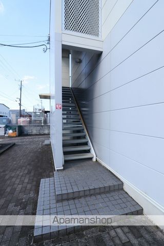 レオパレスプロシードの玄関写真