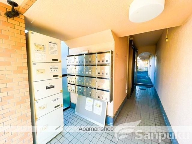 エンブレム梅本の玄関写真